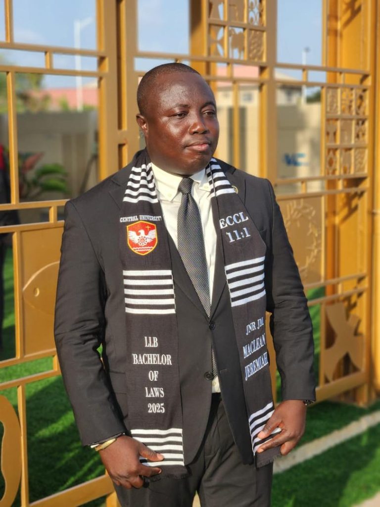 05C016EF-E276-4A5D-A919-213DD3C1B99C-768x1024 JEREMIAH MACLEAN JNR JM GRADUATES FROM LAW SCHOOL