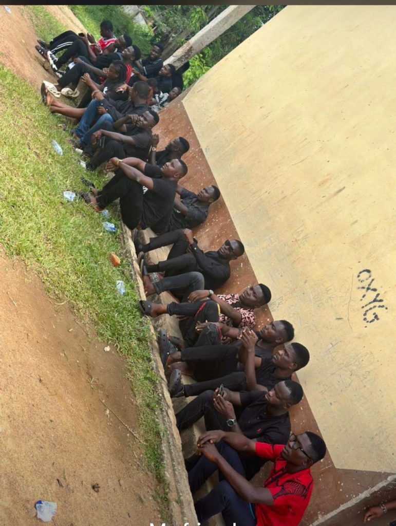 252D5A1A-3872-4715-BF5F-B3E8FEDF75F1-771x1024 Modern Family Friends Extends Warm Festive Greetings to Members