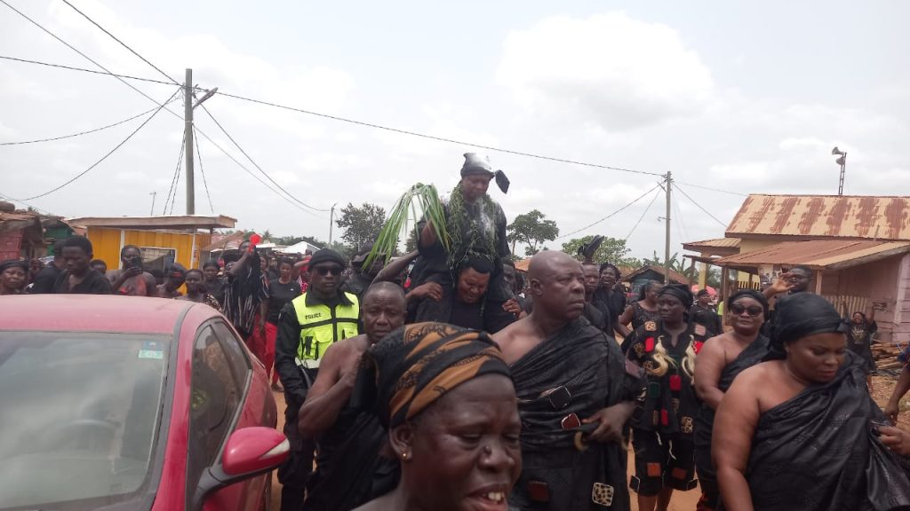 528E15C8-1B66-4BC8-A5A7-C2523EDB2233-1024x576 Akyem Batabi Gets New Queen Mother